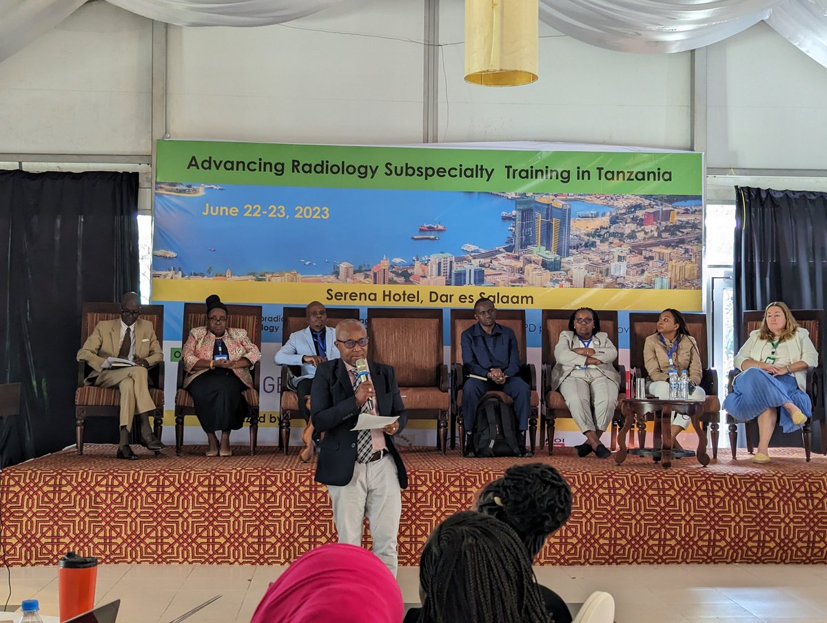 We are grateful to Dr. Seif Shekalaghe, Permanent Secretary <a href="/wizara_afyatz/">Wizara ya Afya Tanzania 🇹🇿</a> for officiating our <a href="/RSNA/">RSNA</a> #GLCTz2023 Symposium