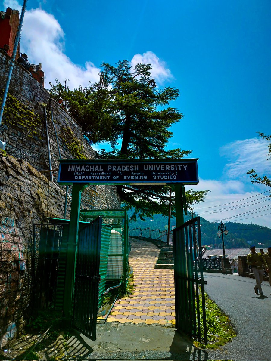 Streets of Shimla

📸 SUKANYA DUTTA

DEVICE :- <a href="/realmeIndia/">realme</a> 9
#shotonrealme

<a href="/Pindle_India/">PINDLE INDIA 🇮🇳</a>
pindle.io/web/share?sid=…

#shimla #streetphotographers