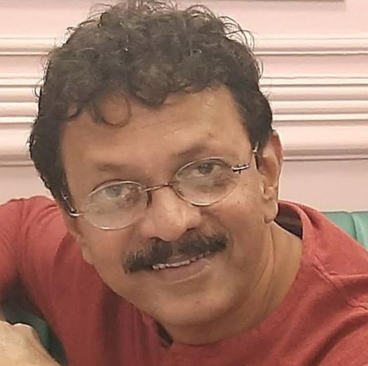 devendr50306300's tweet photo. Pravin Raja Karale Death: 'हृदयात समथिंग समथिंग’ फेम चित्रपट दिग्दर्शक प्रवीण कारळे यांचे निधन https://t.co/6YEwU6n3Qy
