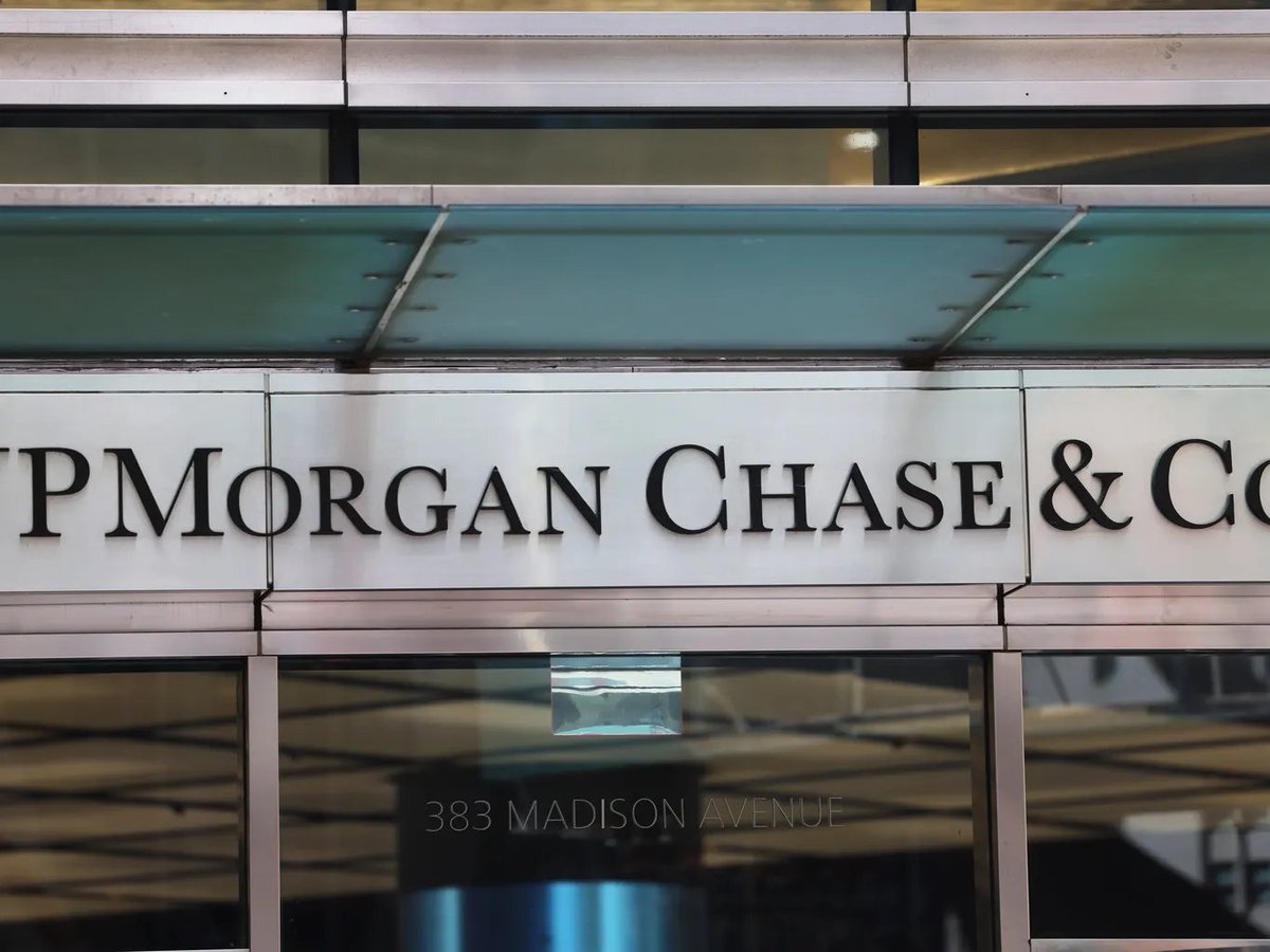 CoinmomoHub's tweet photo. #JPMorgan  "mistakenly deleted" 47 million records. #SEC.  Records deleted were requested in several probes.  JPMorgan Chase is fined by SEC $4 million to settle allegation.

#CryptoNews #CryptocurrencyNews #Crypto #Cryptocurency https://t.co/DHcWHdlSBz