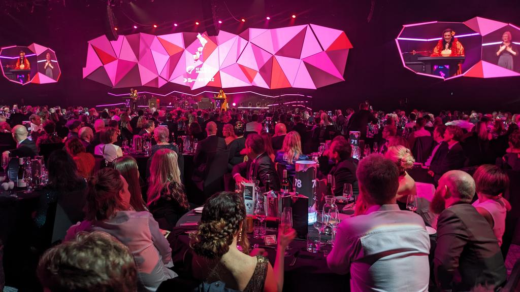 ben_r's tweet photo. Enjoying the biggest ever #htanz event (so far) celebrating Aotearoa's bubbling tech sector - over 1000 attendees at #TePae #Ōtautahi tonight! Hi @petergnz @ericalloyd @ZennoSpace https://t.co/ndbnSCVVX4