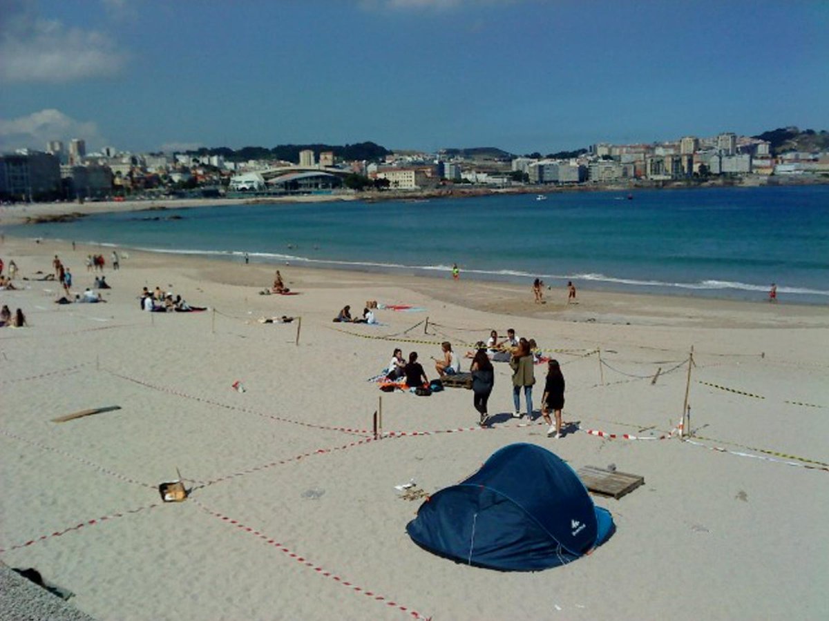 Rafa Quintía: "As cacharelas son comunais, é un acto que reforza os vínculos da comunidade. Agora neste mundo individualista, collemos unha parcela da praia 3 días para 5, e iso é un erro por que imos contra o espírito do san Xoán"

Conversa: (tamén Ivoox) youtu.be/5ZuG5NLj1Ng