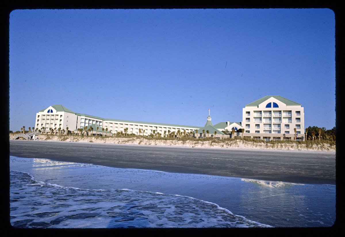 old roadside pics on Twitter "hotel intercontinental, hilton head