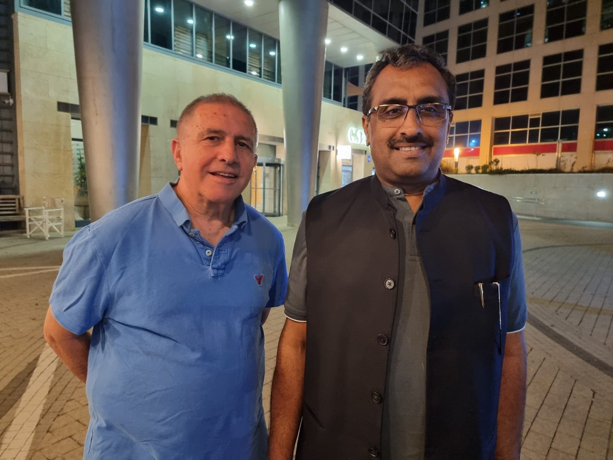 danielocarmon's tweet photo. What a lovely evening with a great friend.Remembering the good old Delhi days, celebrating our friendship, reflecting on future endeavors. With @rammadhav_ @rammadhav_in @Froim at #Calata #Herzliya https://t.co/h2uPHp7ssz