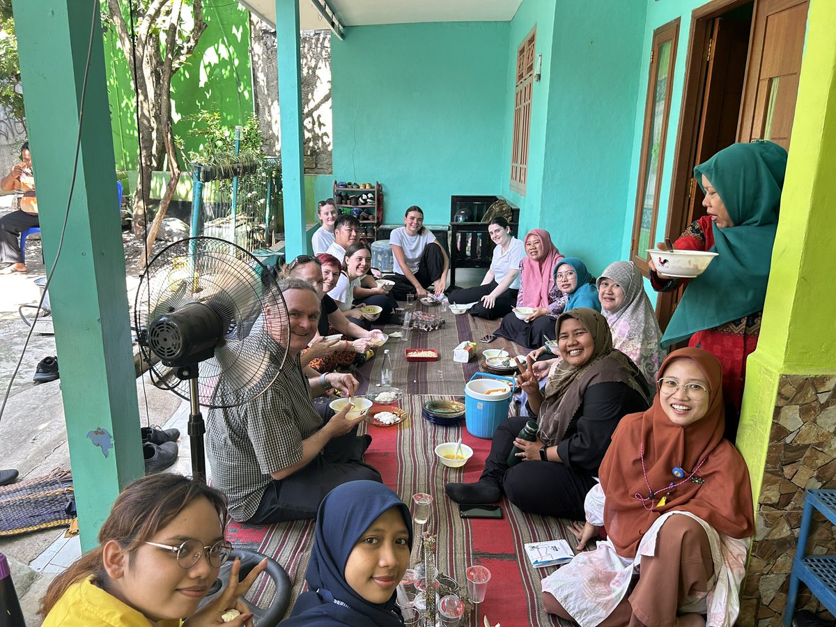 Dr Natalie Cutler (@nataliecutlerrn) on Twitter photo As one exciting tour commences, another comes to a close, with our final day of study tour in Jakarta with 13 undergraduate Nursing and Public Health students. Many friends made, and strong partnerships forged <a href="/univ_indonesia/">UniversitasIndonesia</a> <a href="/fkmui/">FKM UI</a> and <a href="/utsSoNM/">UTS School of Nursing & Midwifery</a> <a href="/albsharpe/">Albie Sharpe ξ¨</a> As one exciting tour commences, another comes to a close, with our final day of study tour in Jakarta with 13 undergraduate Nursing and Public Health students. Many friends made, and strong partnerships forged <a href="/univ_indonesia/">UniversitasIndonesia</a> <a href="/fkmui/">FKM UI</a> and <a href="/utsSoNM/">UTS School of Nursing & Midwifery</a> <a href="/albsharpe/">Albie Sharpe ξ¨</a>