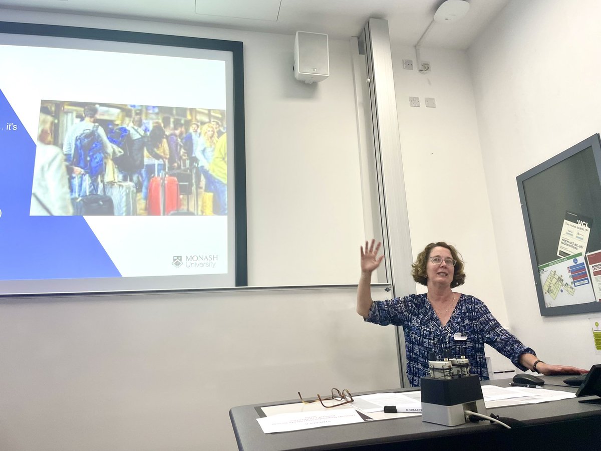 volks_cal's tweet photo. Prof. Andrea Whittaker from @MonashSoc presenting our teams" work analysing hyper mobile gamete couriers at the @britsoci Human Reproduction conference https://t.co/w8SFGsQ7hJ