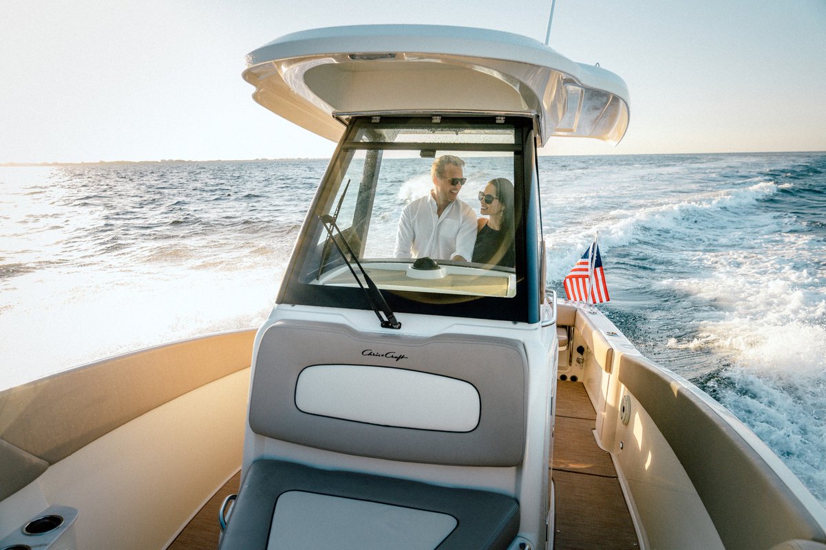 chriscraftth's tweet image. Embrace the beauty of the open water // The #Catalina24 
Tel. 02-430-6688 #1
#ChrisCraftThailand #ChrisCraft #MGCASIA #Riverboat #Thailand #ChaoPhraya #River #Travel #MGCMARINE #ล่องเรือ #ล่องเรือเจ้าพระยา #ริมน้ำ #แม่น้ําเจ้าพระยา #ริมแม่น้ําเจ้าพระยา #ล่องเรือส่วนตัว