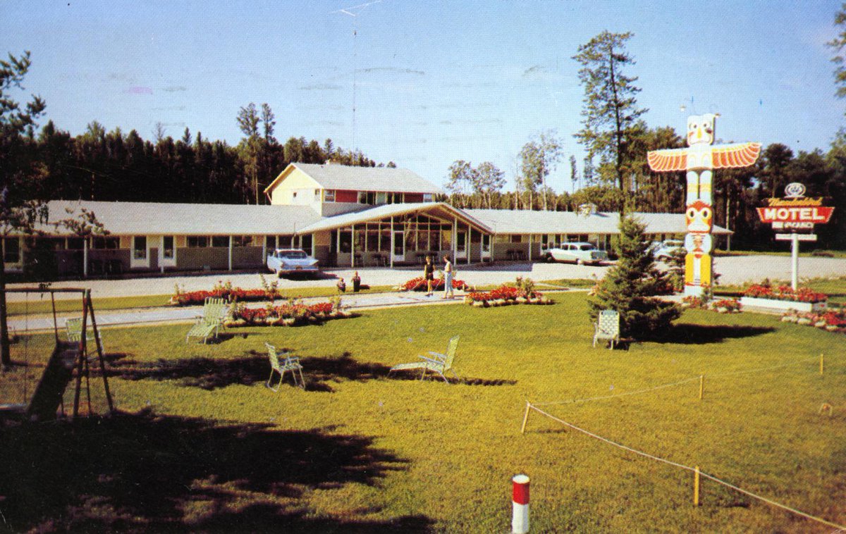 thunderbird-motor-hotel-dryden-ontario-canada_9825626826_o