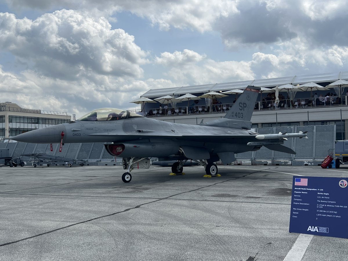 LE SALON DU BOURGET] ✈️

📍Nos équipes et celles de <a href="/AeroportdeCaen/">Aéroport de Caen ✈️</a>   adhérents <a href="/nae_normandie/">Normandie Aeroespace</a> ont eu le privilège de se rendre au <a href="/salondubourget/">Paris Air Show</a> 

Il s'agit de la 54ème édition du salon qui a lieu jusqu'au 25/06 😎

#ParisAirShow #ParisAirShow2023