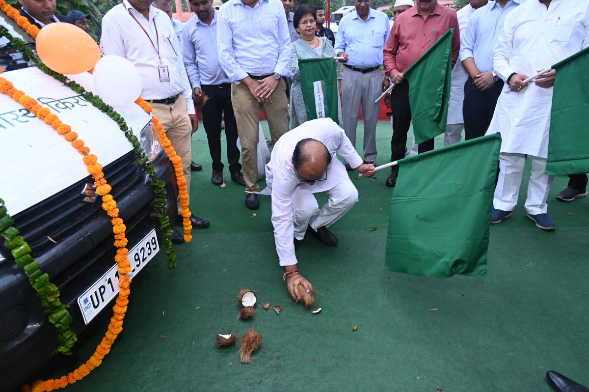 SaharanpurDm's tweet photo. ITC Saharanpur General Manager श्री हर्षित देसाई,रवि बंसल ,सुभेन्दू, @HLFPPT से सुश्री प्रिति द्विवेदी व डॉ0 नूतन मिश्रा व उनकी पूरी टीम व स्वास्थ्य विभाग के अधिकारियों के उपस्तिथि में किया गया @ANI @ChiefSecyUP @CMOfficeUP @InfoDeptUP @SaharanpurCdo @UPGovt @sagarwal_hlfppt https://t.co/WDtbOYSklB