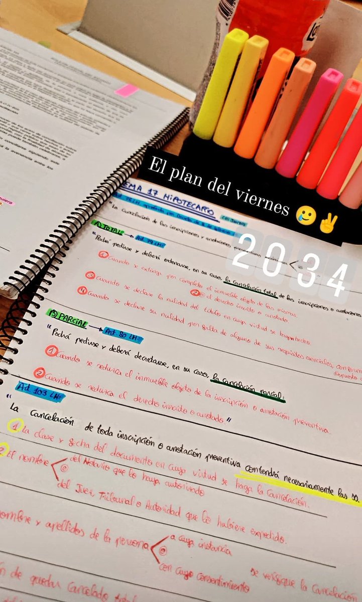 LordMA6's tweet photo. Hace un año, agobiado con mis temas sin ver nada claro...
 
Hoy, elegiendo la plaza, y cambiando la bio de "Opositor", a "Letrado del Gabinete Jurídico de la Junta de Andalucía" 🥹🥹

Todo llega, confiad en vosotr@s y en vuestro trabajo, aunque a veces cueste ver el camino 🥹🙏❤️ https://t.co/LojHfDFPpM