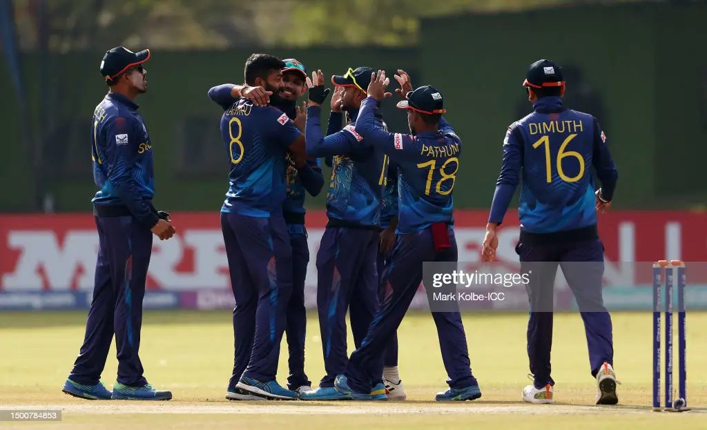 ThePapareSports's tweet photo. Sri Lanka vs Oman | ICC Cricket World Cup Qualifier

Oman – 28/4 (11) L Kumara 3/11, K Rajitha 1/17

#CWC23 #OMAvSL 

Photos Courtesy – Getty Images

More 👉 https://t.co/6YREnLjDqh https://t.co/hSq1HYfd8i