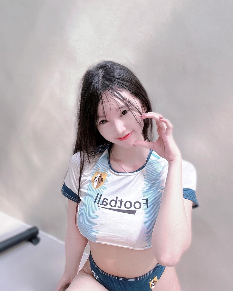 ydayt69's tweet photo. Argentina 🔥, lutut sampai merah merah kebanyakan gaya guk guk 😌
#viral #syahnazselingkuh #fypviraltwitter https://t.co/1kWukVmnw9