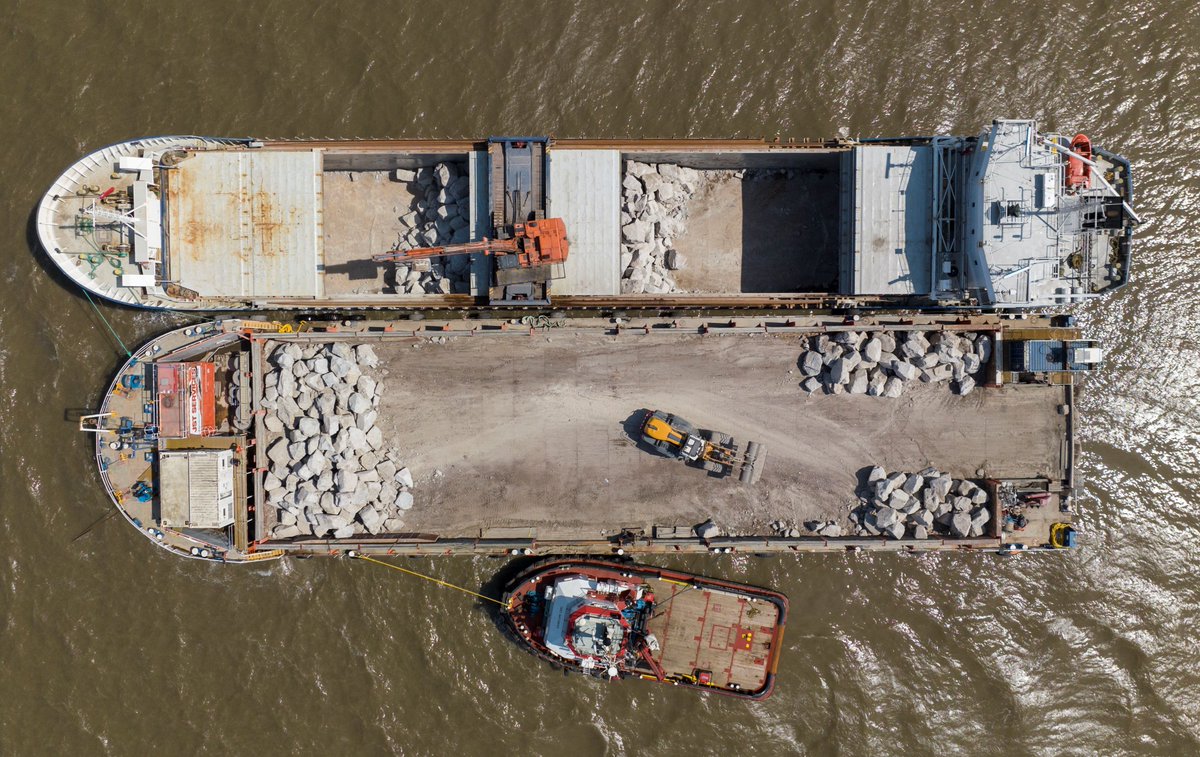 DanielMumby's tweet photo. Big thanks to @AggregateUK for providing this exciting drone footage of the coastal defence scheme currently ongoing at #BlueAnchor: https://t.co/Kj3CSyQHuV #LDReporter #Somerset #B3191 https://t.co/VqU2ndrJ54