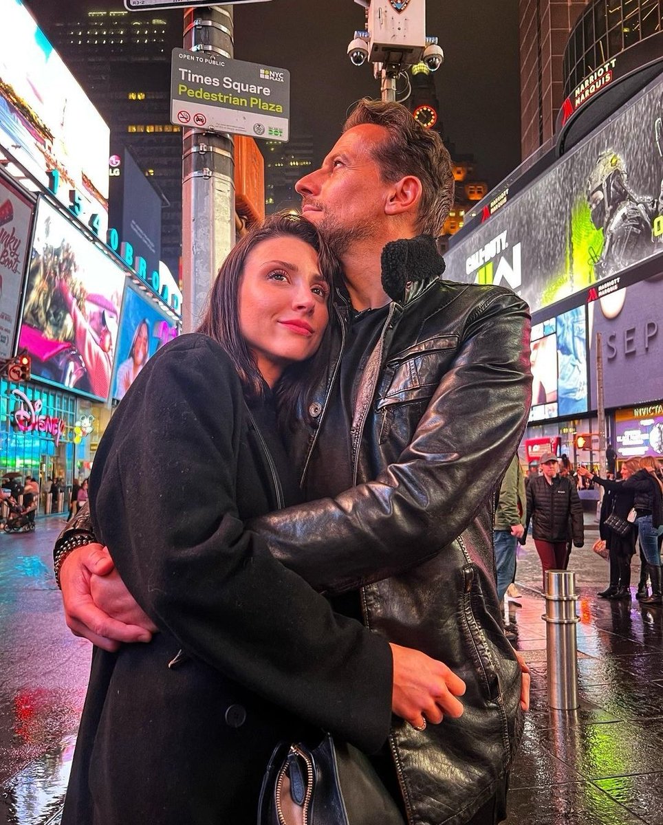 iStandWithIoan's tweet photo. Ioan Gruffudd and Bianca ๐
#truthwins
#istandwithIoanAndBianca
Get those girls away from Alice! And #SaveEmma!
#ParentalAlienation
Is #ChildAbuse!
#AliceEvans #AliceEvansBelongsInJail https://t.co/hk8GCf6ztN
