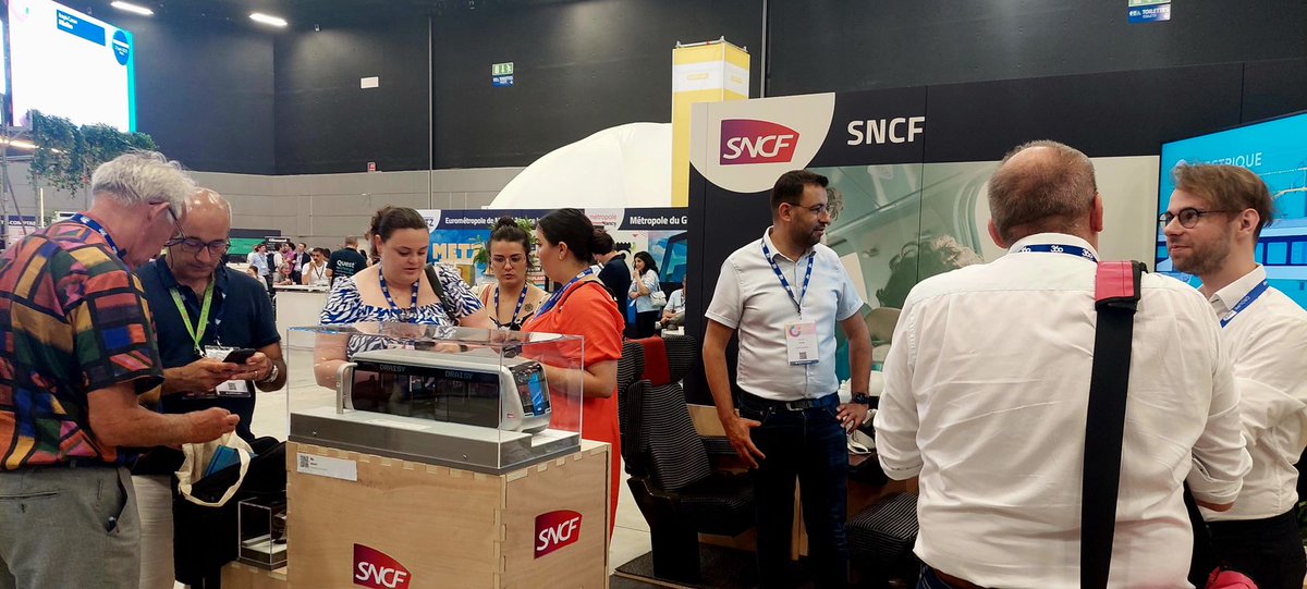 Après une première journée consacrée à l'#innovation, place au #recrutement sur le stand du <a href="/groupeSNCF/">Groupe SNCF</a> au salon <a href="/360GrandEst/">360 Grand Est</a>