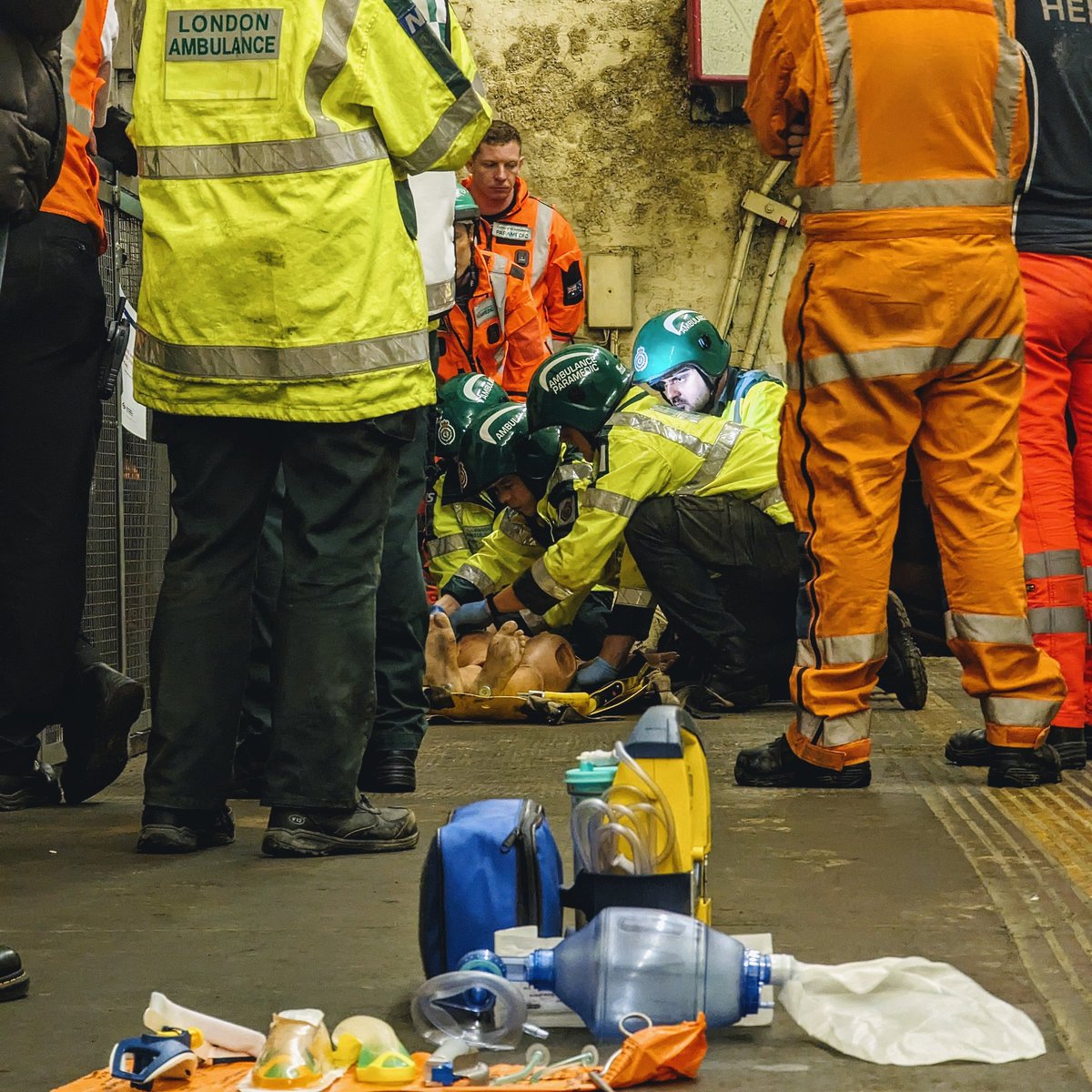 London Ambulance Service 💙 on Twitter "Ever wondered what an emergency