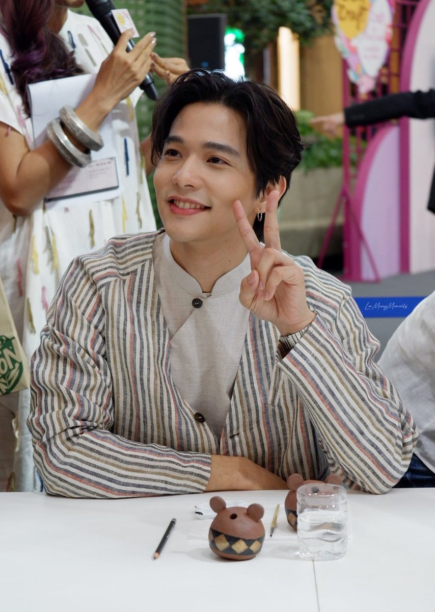 Nong_wnp's tweet photo. พิลี ฉองขวบฮ้าบบบบ ✌️ @lee_thanat 

#Lee_Thanat #ลีฐานัฐพ์ #หนูมาลี
#sacitเพลินคราฟต์ #CraftatFirstCrush https://t.co/GUvZhswQlN