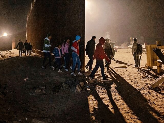 Our open Borders are just hot spots for crime ~ ~ Feds bust Illegal Alien smuggling ring in New Mexico, Arizona and California breitbart.com/immigration/20…