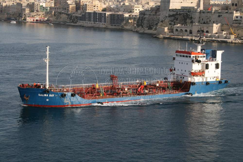 Shipguru's tweet photo. #OilProductstanker #SALINA_BAY #leaving #grandharbourmalta - 24.06.2007 - https://t.co/nfgboxc3g3 - NO PHOTOS can be used or manipulated without our permission https://t.co/RL51SPUkcJ