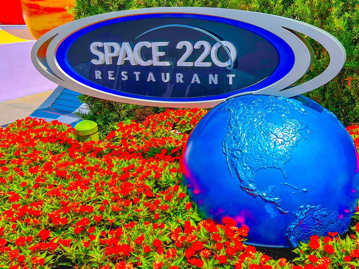FanAttractions's tweet photo. Space 220 Restaurant @WaltDisneyWorld #epcot is out of this world! 🚀🛰️☄️🪐🌎 #disneydining #disneyrestaurant #disneyfoodie #waltdisneyworld 💫 #disneyworld #disneylife #disneyphotography #disneyparks #disney #wdw #disneyfan #disneyaddict #disney100 #DisneyMagicMoments https://t.co/snYEX7VOSW