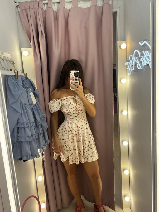 Summer dress season🥰 https://t.co/B9ooha9h0G