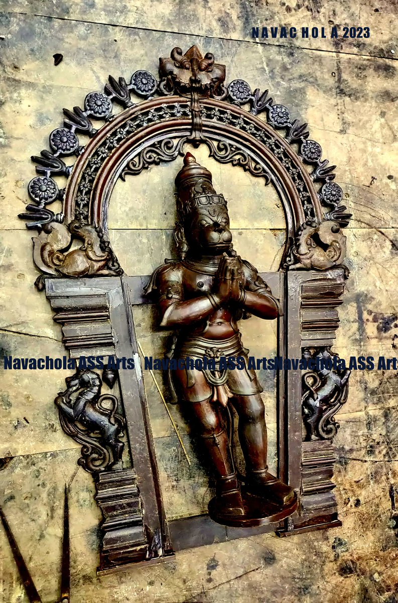 Unique & Traditional South Indian ART
WAX work of #Baktha_Hanuman
Pic: Work under progress click- Against order.
For more details Mobile/WhatsApp 91 9095121179
#Swamimalai #Thanjavur
#SouthIndianArt #SouthIndianBronze #BronzeCasting #SwamimalaiBronze #Cast_in_bronze #Hinduism