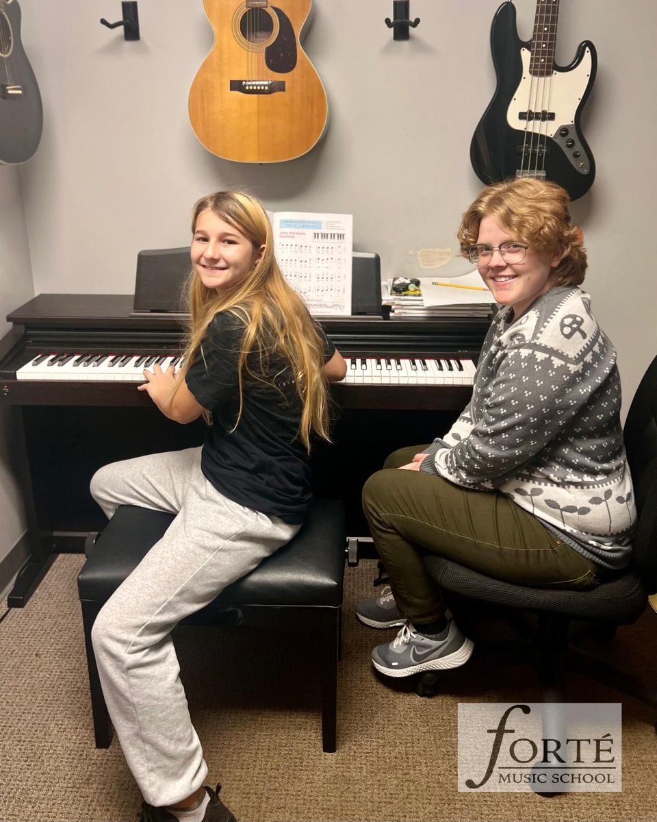 ForteMusic419's tweet image. Send a warm welcome to Lexi! 🌟 She had a great first piano lesson with our wonderful teacher Katherine! 🎹

#pianolessons #musiclessons #pianolessonsforkids #pianolessonsforadults #pianolessonsforbeginners #pianolessonstoledo #pianolessonsnearme