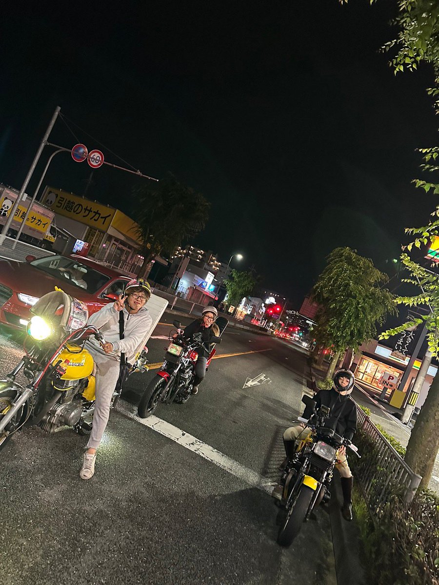 cbr400f2台とcb250tパクられました
拡散願います
情報あればすぐ向かいますよろしくお願いします🤲