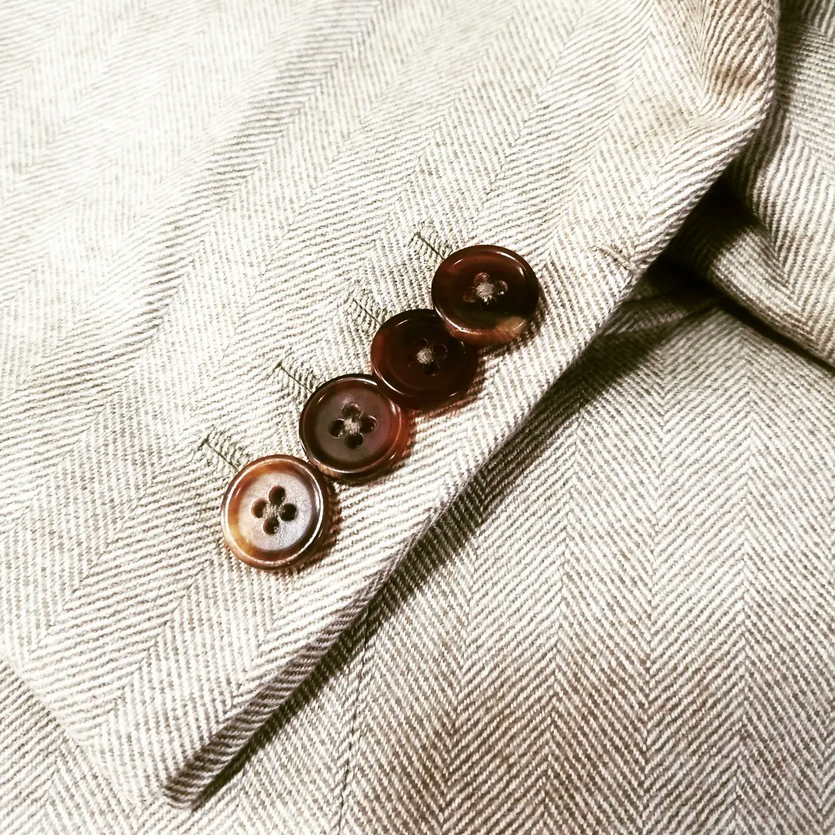 yipwecter's tweet image. When you ' re looking for a suit that ' s been hand - crafted with care , you want to know your suit has been made by an expert . In the world of bespoke clothing , it ' s all about the heritage.

by@worldoftailor

#Worldoftailor #SavilRow #heritage #bespokesuit  #hamdmade
