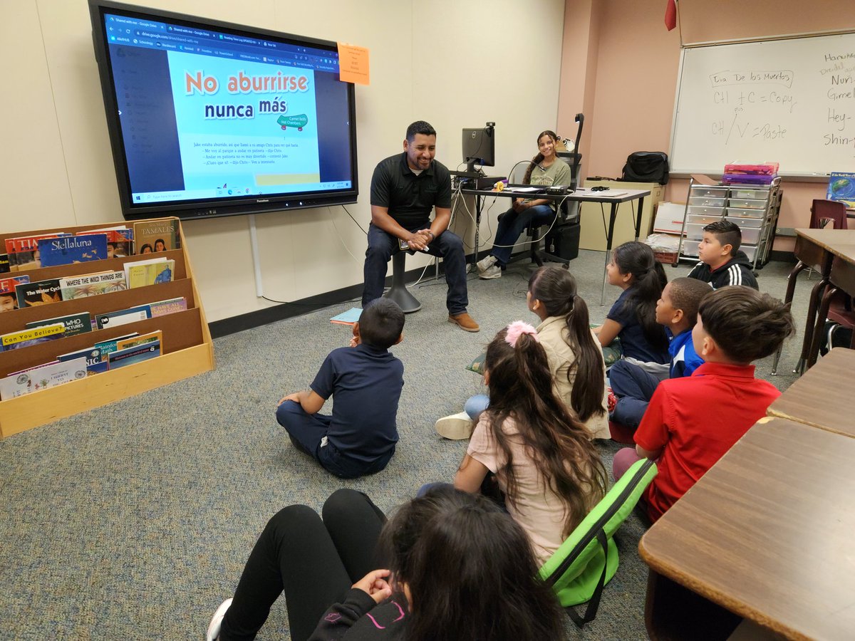 Look who was caught teaching  3rd Grade for Summer School!!  It was our AMAZING Assistant Principal, Mr. Isaac!! We are glad to see you!!   @VidalIsaac1 @Aliefsneed