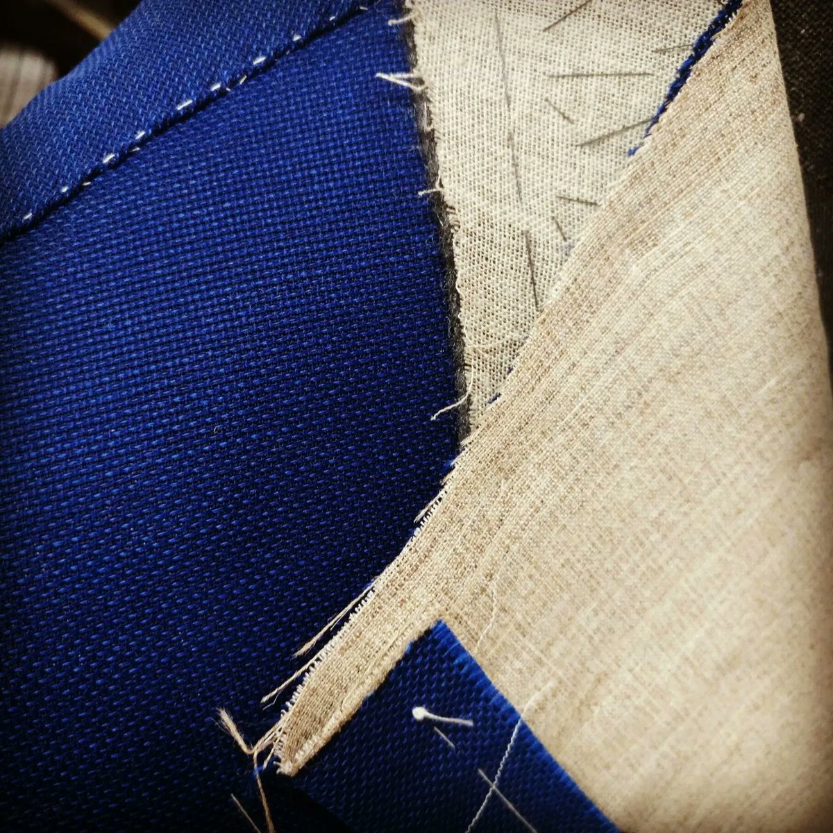 yipwecter's tweet image. Prepare One Or Two Time Basted Fitting For Perfect Fit.

#madetomeasure #mensfashion #bespoke #menswear #fashion #style #sartorial #handmade #custom #luxury #gq #ootdmen #styleoftheday #instastyle #madeinusa #melgambert #gambert #shirts #customshirts #mensstyle #dappermen #suit