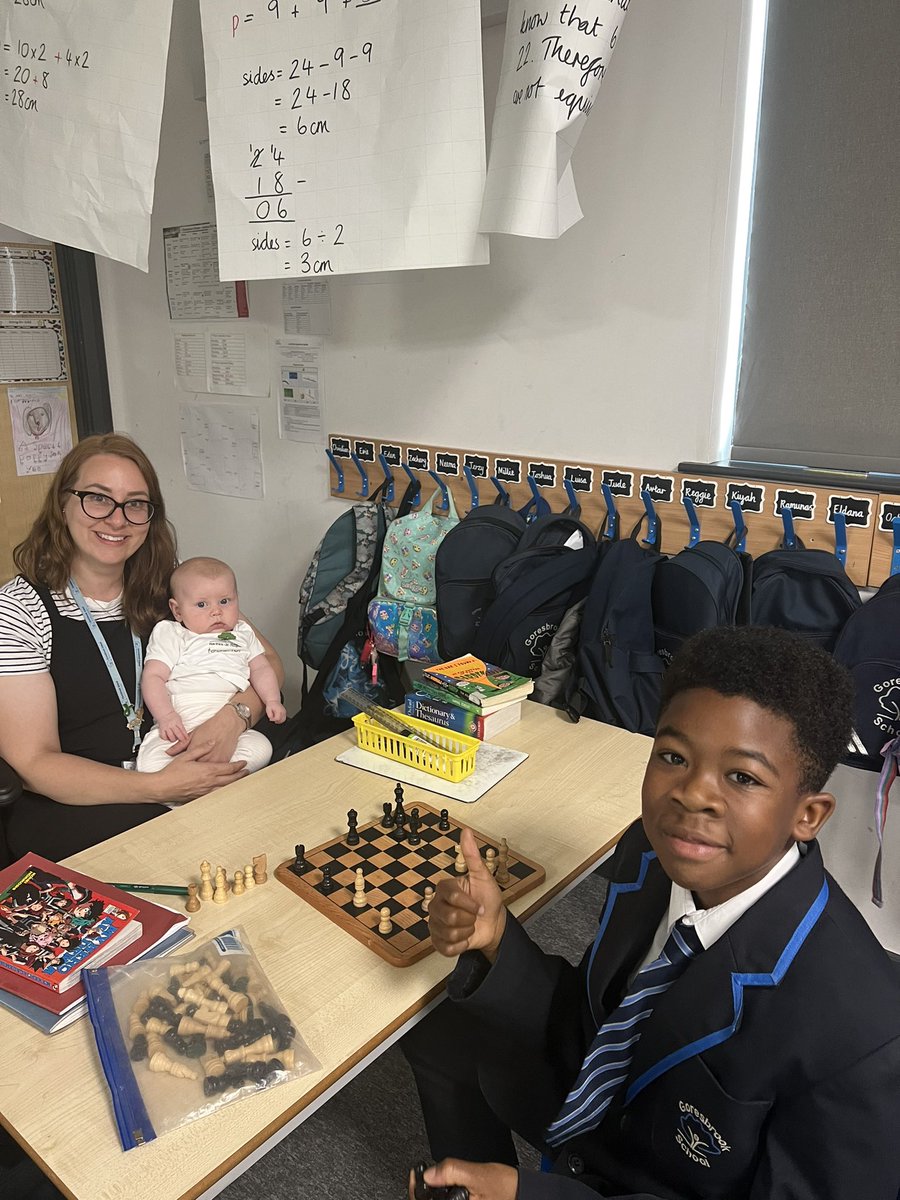 Had a lovely lunch time chess game today ♟️  👶🏼 <a href="/GoresbrookSc/">Goresbrook School</a>