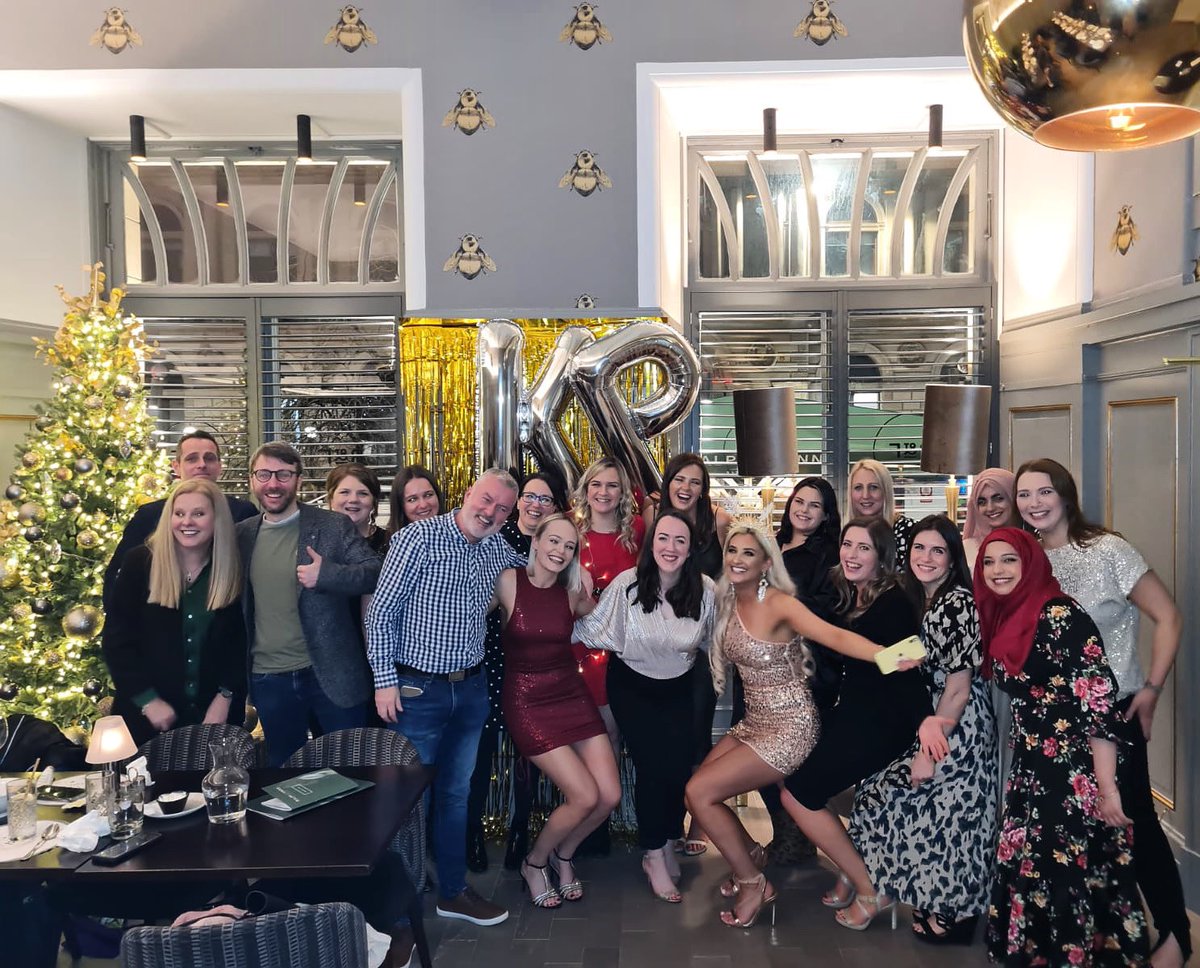 HPearson06's tweet photo. A very emotional end of year as I said goodbye to the wonderful pupils and staff at @KingsparkP 😢 Feeling so fortunate to have spent 3 years working with such an amazing team and to be leaving with such important friendships ❤️ https://t.co/Px2eIx8sx6