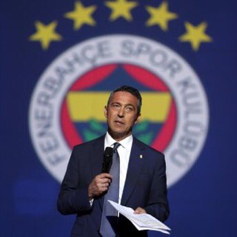 FenerAddicts's tweet photo. 💭 Aziz Yıldırım ve Ali Koç arasında seçim olsa oyunuzu kimi desteklersiniz ? https://t.co/wEF5SnGqNJ