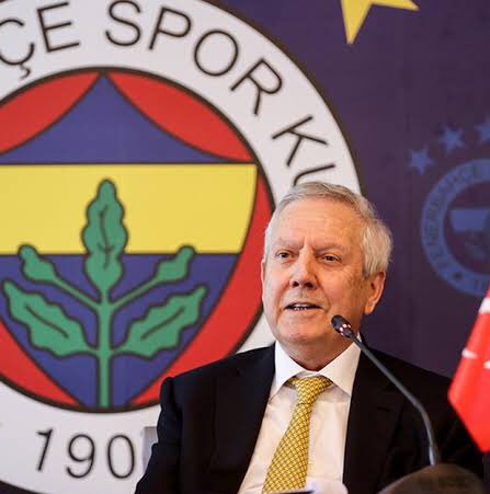 FenerAddicts's tweet photo. 💭 Aziz Yıldırım ve Ali Koç arasında seçim olsa oyunuzu kimi desteklersiniz ? https://t.co/wEF5SnGqNJ