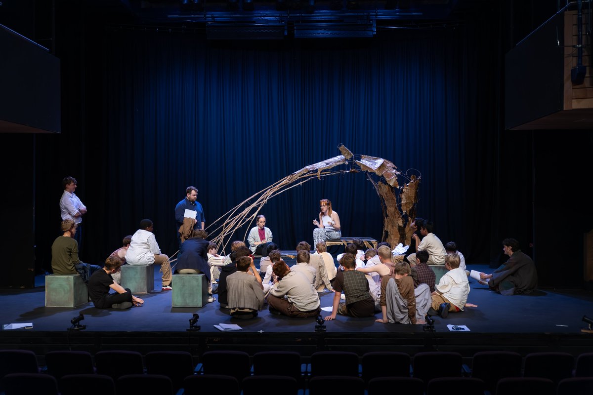 The A Monster Calls company has one note for you...

GET YOUR TICKET NOW!

There are ONLY two shows left!
Friday 23rd June 7pm and Saturday 24th June 2pm

🎟️bridgehousetheatre.co.uk/show/a-monster…