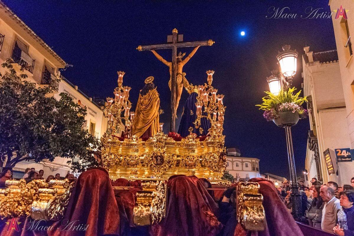 andrea_gp7's tweet photo. Me sorprende seguir viendo comentarios que menosprecian la Semana Santa de Vélez. Como respuesta, estas imágenes hablan por sí solas. https://t.co/fRB48Iqyjb