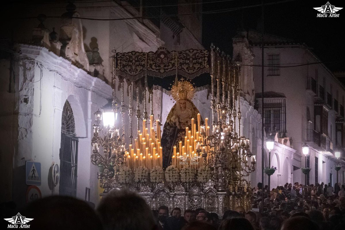 andrea_gp7's tweet photo. Me sorprende seguir viendo comentarios que menosprecian la Semana Santa de Vélez. Como respuesta, estas imágenes hablan por sí solas. https://t.co/fRB48Iqyjb