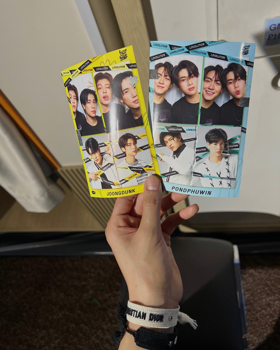 RRinda6's tweet photo. Update

Cr. dunknatachai (IG)

Okay, photobooth in exchange. What a nice deal 😂😍💖

#ปอนด์ภูวินทร์ #ppnaravit #phuwintang #จุงดัง #LOLFanFest2023 https://t.co/rQMPPzCFqU