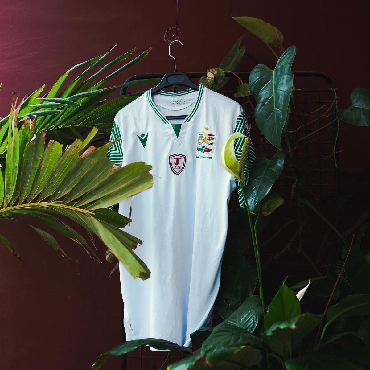 EyelitStudio's tweet image. Compilation de maillots de clubs du football local  😍
@ASCJaraafSn @aspikinefoot @TeunguethFc @DakarSacreCoeur @CasaSportsSC @us_ouakam 
En attendant d’avoir les autres maillots.

#football #maillot #footlocal #senegalfootball #galsenfoot #eyelitstudio