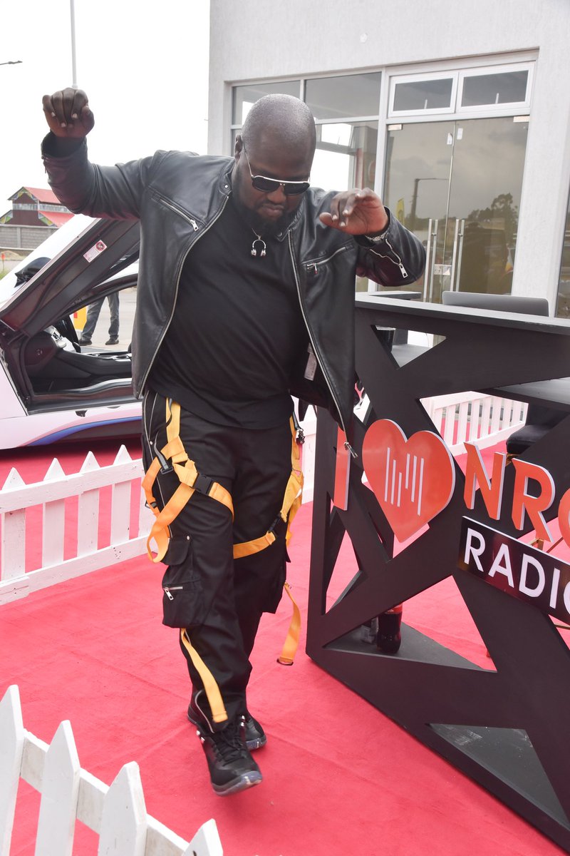 NRGRadioKenya's tweet photo. Utajuaje we outsideee😎😎😎🥳🥳 Tuko Vashaa mkoo? #NRGTransit #NRGRallyWeekend #ShellPowerWeekend https://t.co/ajYQ3F33IH