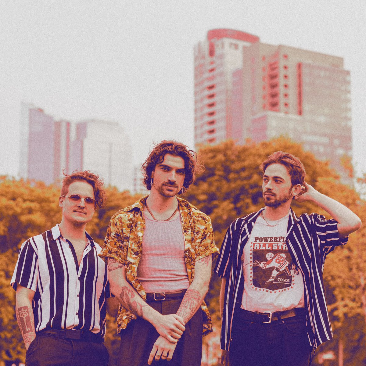 Bradford Summer ft <a href="/vinyltheatre/">Vinyl Theatre</a> is live now | tweet <a href="/altnation/">Alt Nation</a> for a chance to hear it there!
ffm.to/bradford