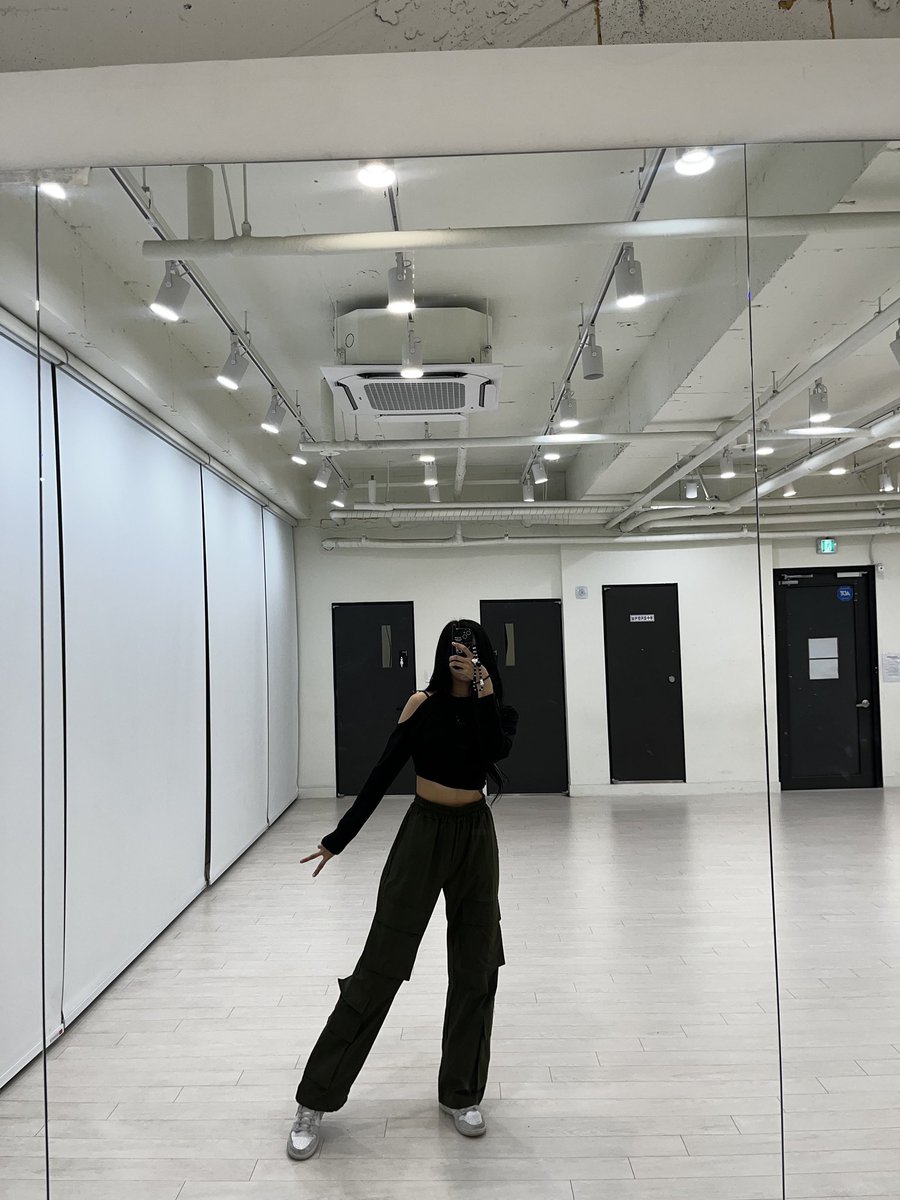 aishasfiles's tweet photo. fancafe update https://t.co/1vsd387Cr9