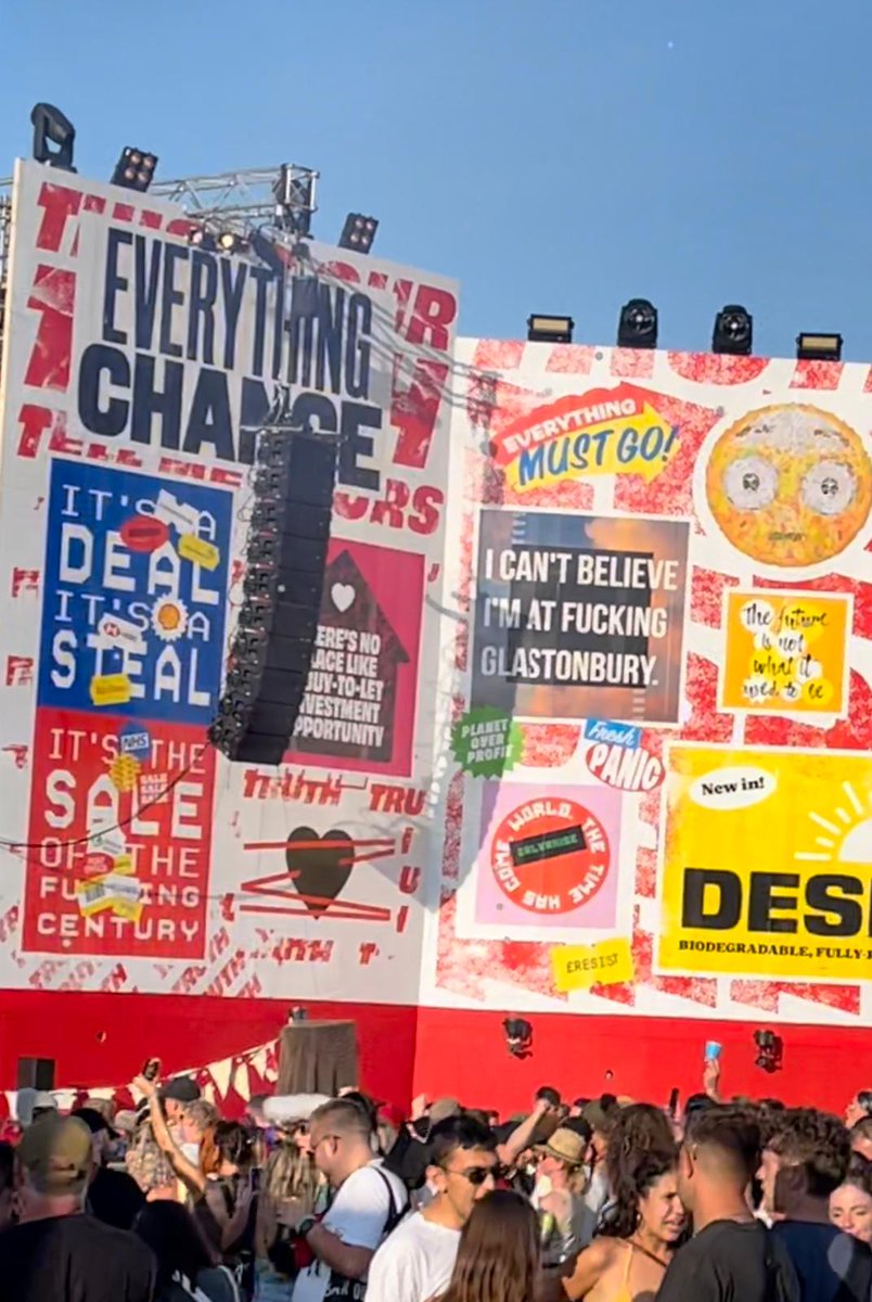 EaracheRecords's tweet image. The awesome work by @ShangrilART at this year&apos;s Glastonbury🖼️

#EverythingMustGo #Glastonbury23