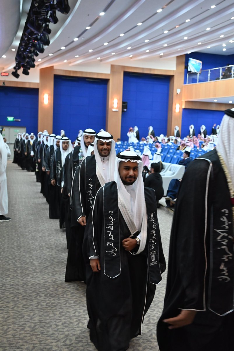 alrayancolleges's tweet photo. ما أجمل الإنجاز .. 
وما أجمل  بلوغ النهايات و على عتبات النهايات السعيدة  يوم الخميس 22/06/2023 
 تخرج ١١٩ طالباً و طالبة من  كلية الطب و الجراحة  ،. نبارك التخرج  لطُلابنا ونسأل المولى أن تكون إنطلاقة موفقة لمسيرتهم التعليمية 🎓

#كليات_الريان_الاهلية https://t.co/7T4Ht1q1rE