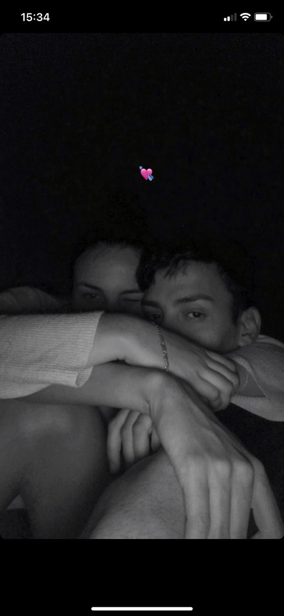 Joseluu06's tweet photo. Una fotico por año con la persona más bonita del mundo entero🖤🌏 https://t.co/37i0r5oQv4