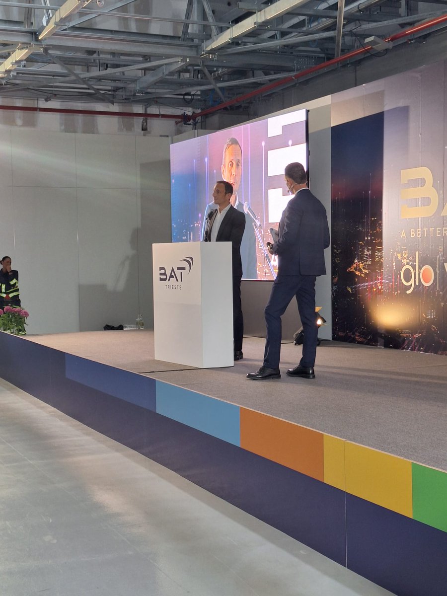 opengateitalia's tweet photo. #OGI GOES TO 📍 #TriesteInnovationHub", il nuovo centro globale di produzione e innovazione di @BAT_Italia 

🎤 @adolfo_urso  "Una bandiera dell'Italia del fare, dell'innovazione, della logistica e di un polo industriale. Un lascito del passato diventa un'avanguardia del futuro." https://t.co/G4guSQEGkP