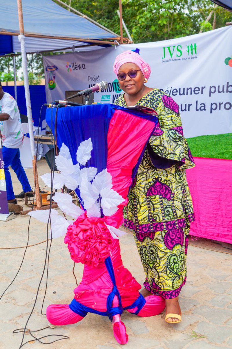 Filles en Actions (@fillesactions) on Twitter photo "Nous sommes très honorés de faire partir des acteurs opérants de ce plaidoyer et nous nous engageons à accompagner ce plaidoyer dans sa réalisation." C'est la phrase qui a conclut l'allocution de la représentante de la Direction Départementale de la Santé.
<a href="/OmsBenin/">OMS BENIN Officiel</a>
#DSSR "Nous sommes très honorés de faire partir des acteurs opérants de ce plaidoyer et nous nous engageons à accompagner ce plaidoyer dans sa réalisation." C'est la phrase qui a conclut l'allocution de la représentante de la Direction Départementale de la Santé.
<a href="/OmsBenin/">OMS BENIN Officiel</a>
#DSSR