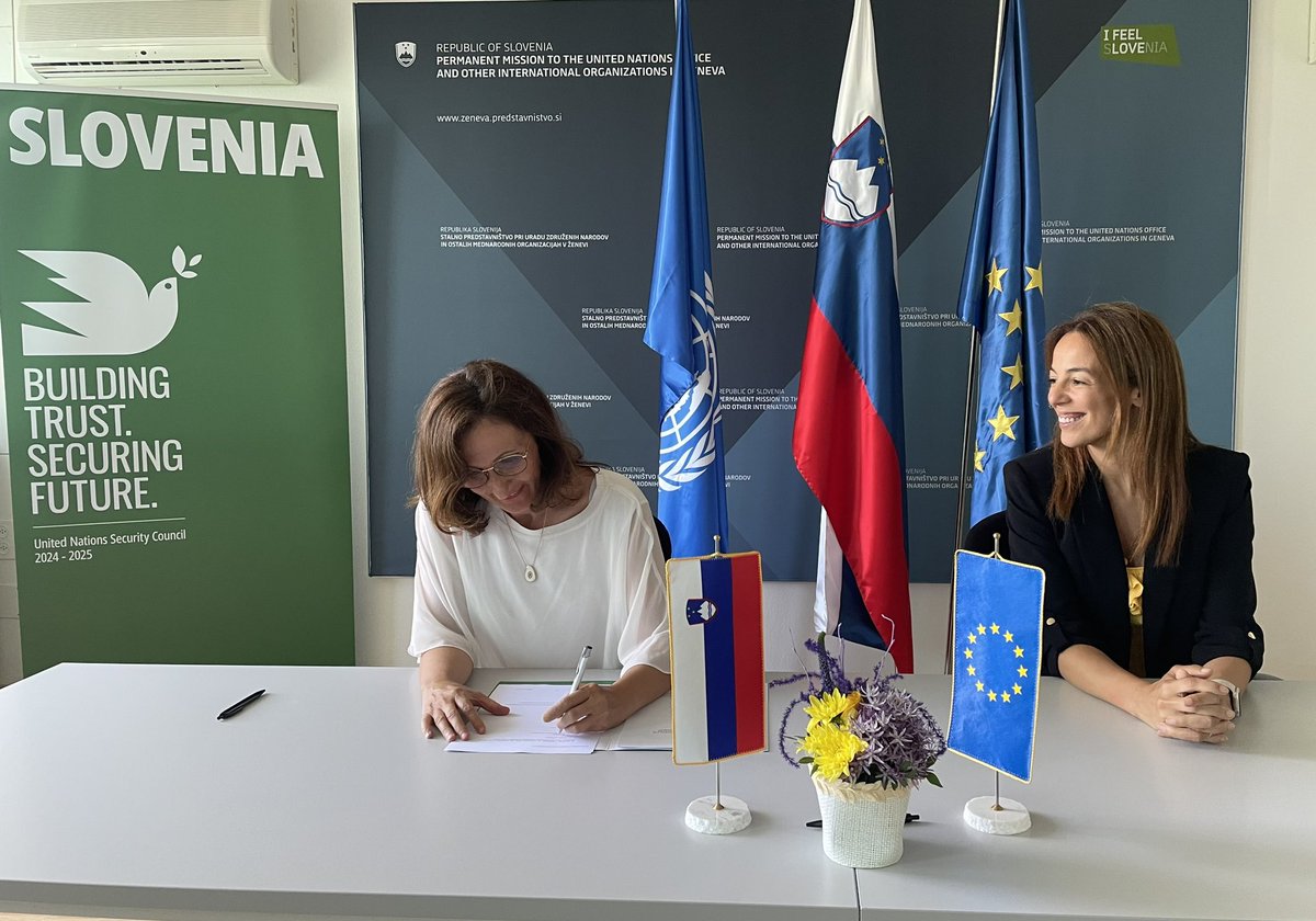 Slovenia joins Women’s Peace and Humanitarian Fund @wphfund partners!

Ambassador Pipan highlights: “Women are a force for crisis response & lasting peace.

🇸🇮 stands for women’s participation in peace processes. WHRD must join peace-building efforts safely across the globe.”